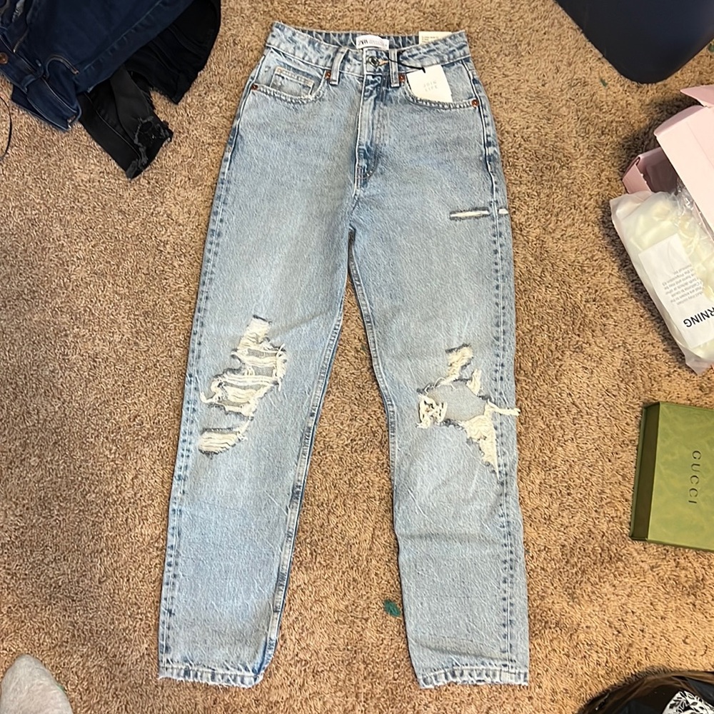 Zara Classic Mom Fit High Rise Ankle Length Blue Jeans